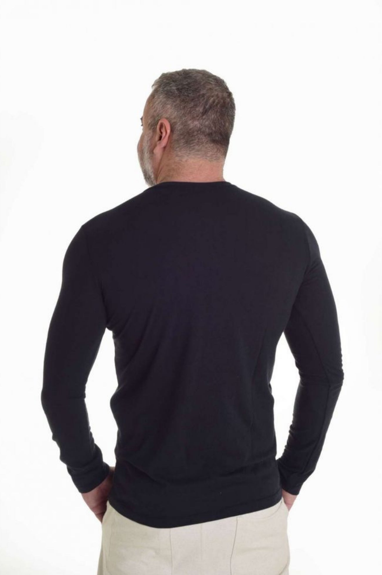 Camiseta Levinha Manga Longa Slim Preta