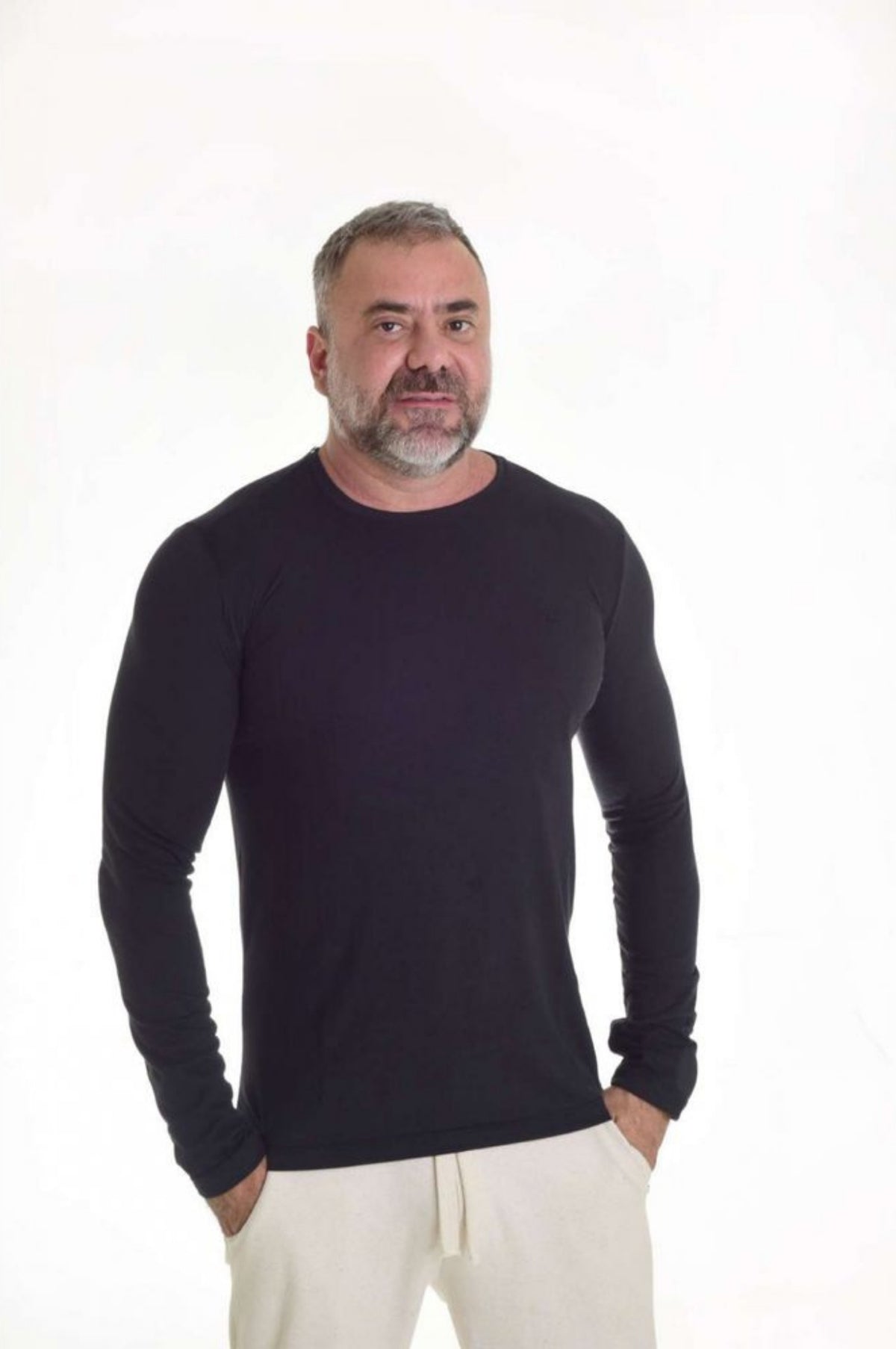 Camiseta Levinha Manga Longa Slim Preta