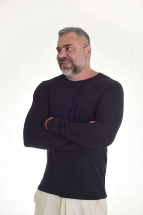 Camiseta Levinha Manga Longa Slim Preta