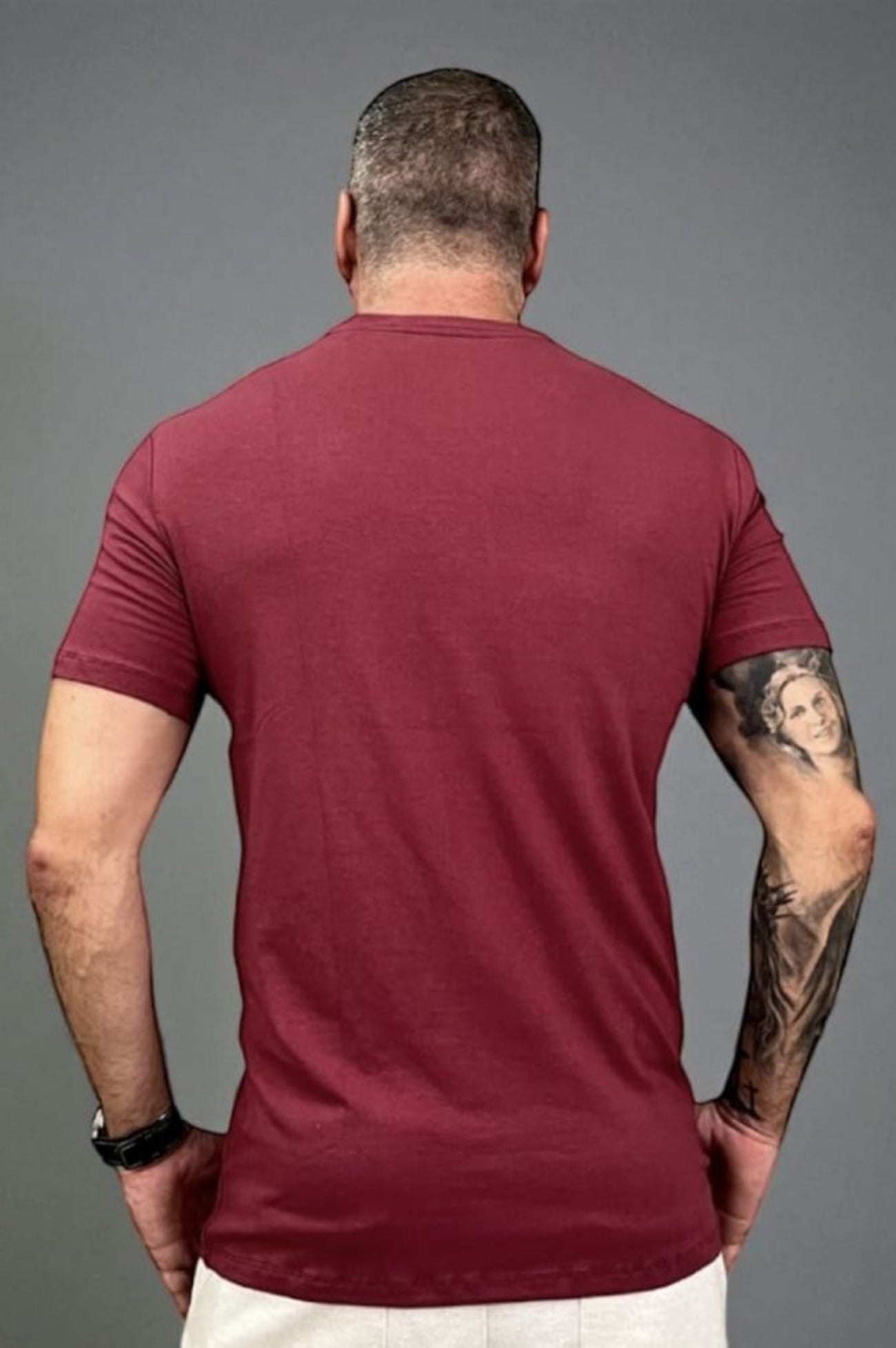 Camiseta Slim Gola V Algodão Egípcio Bordo