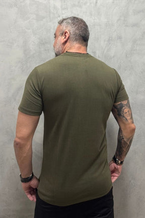 Camiseta Slim levinha Premium gramatura 190 Verde