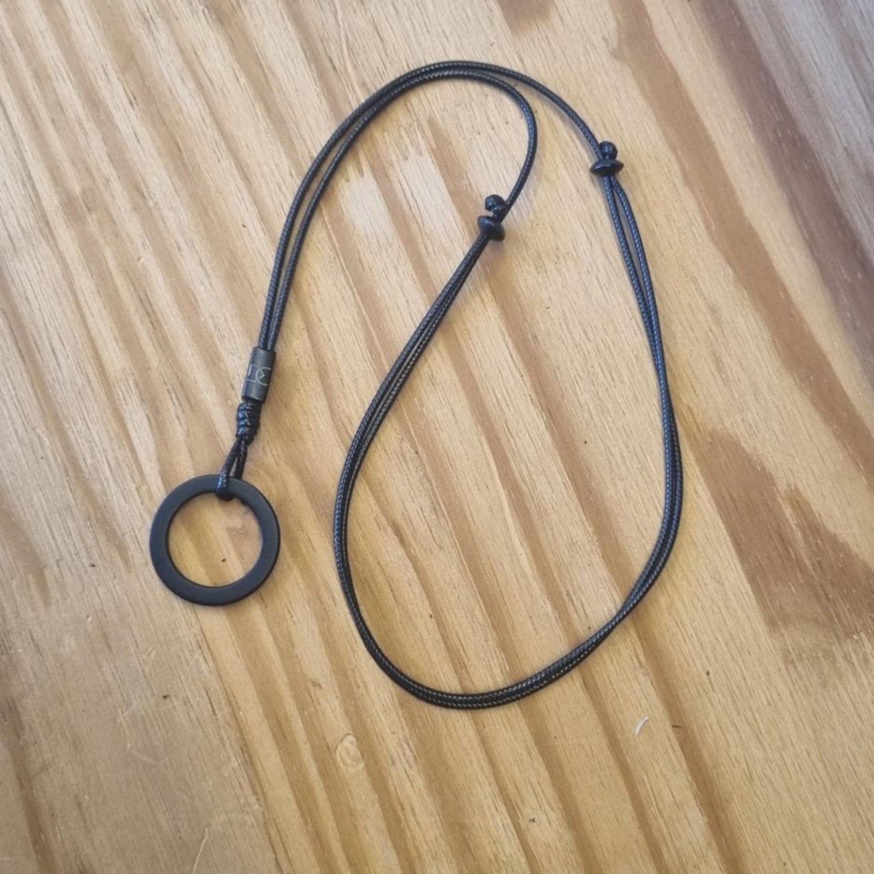 Cordão Acetinado Pingente Argola