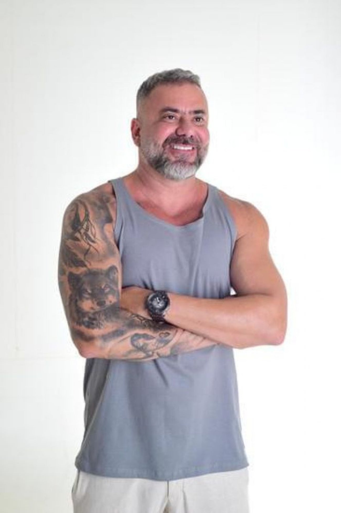 Regata Básica Slim Cinza