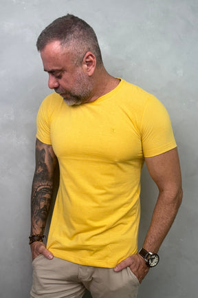 Camiseta Levinha Slim Amarela
