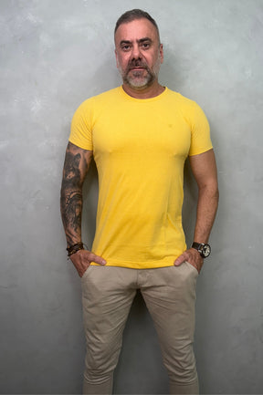 Camiseta Levinha Slim Amarela