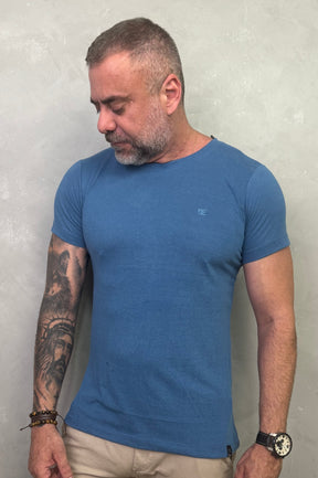Camiseta Levinha Slim Azul