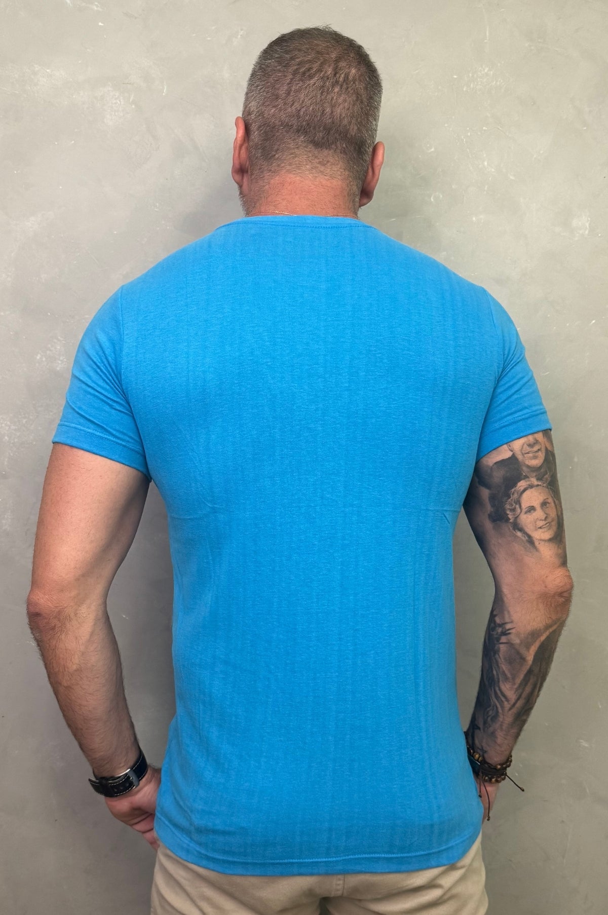 Camiseta Levinha Slim Azul Claro