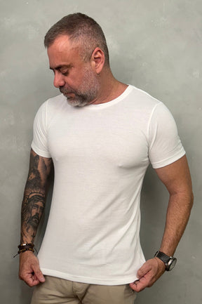 Camiseta Levinha Slim Branca OFF