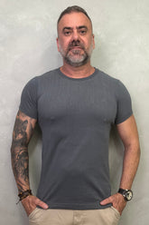 Camiseta Levinha Slim Chumbo
