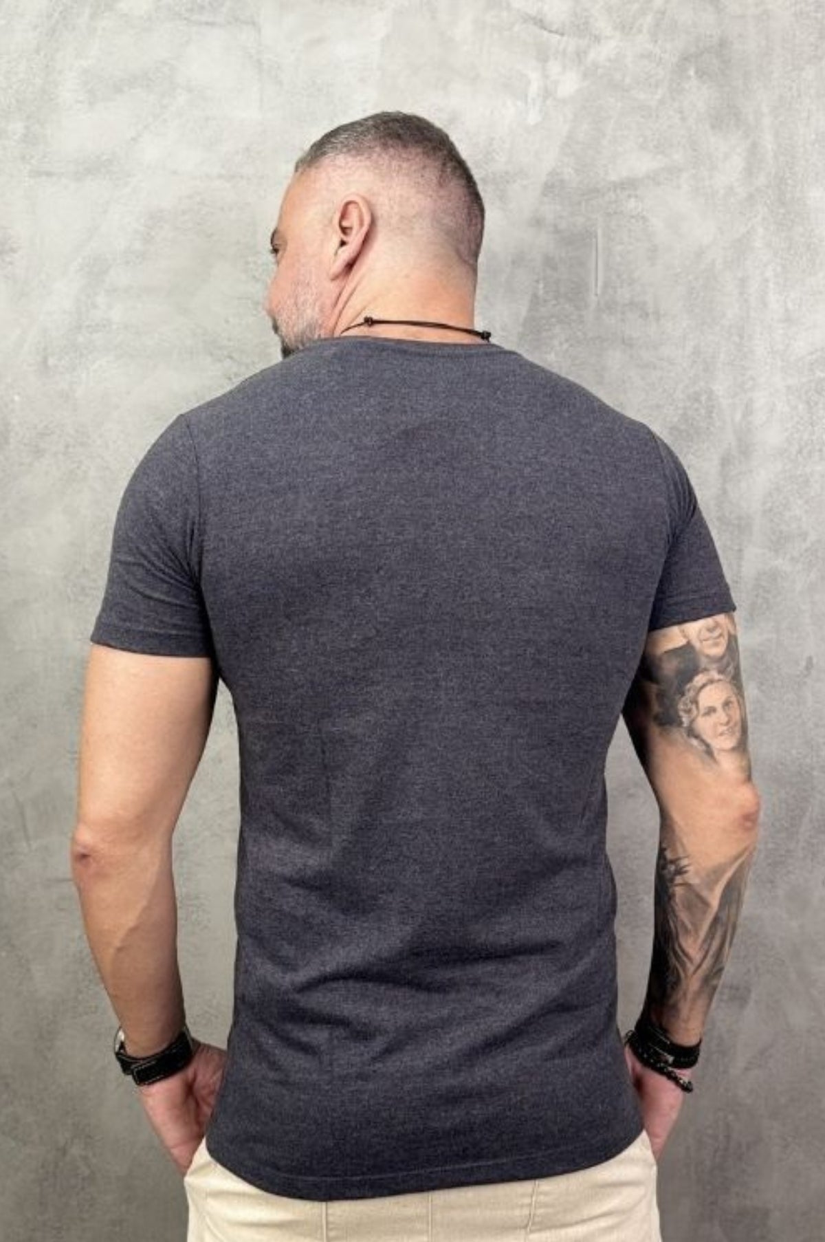 Camiseta Levinha Slim Chumbo Mescla