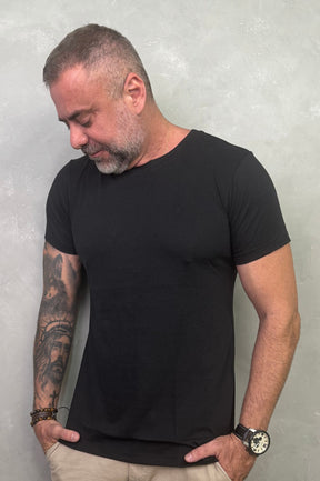 Camiseta Levinha Slim Preta